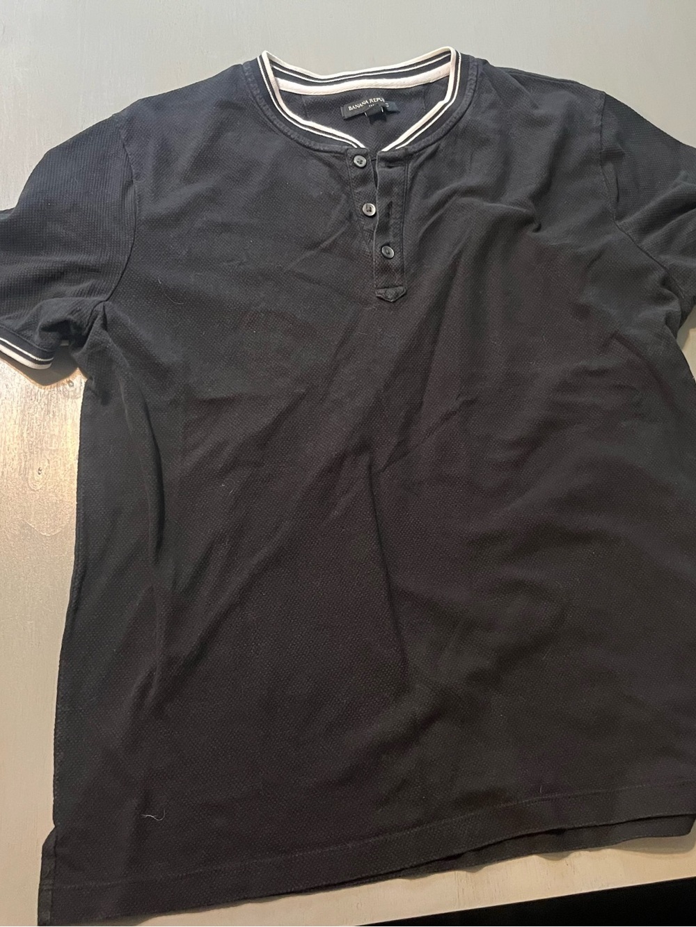 Banana Republic Mens Large Black Tipped Textured Henley Shirt 100% Cotton 